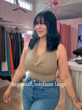 Load image into Gallery viewer, pre order waterfall halter
